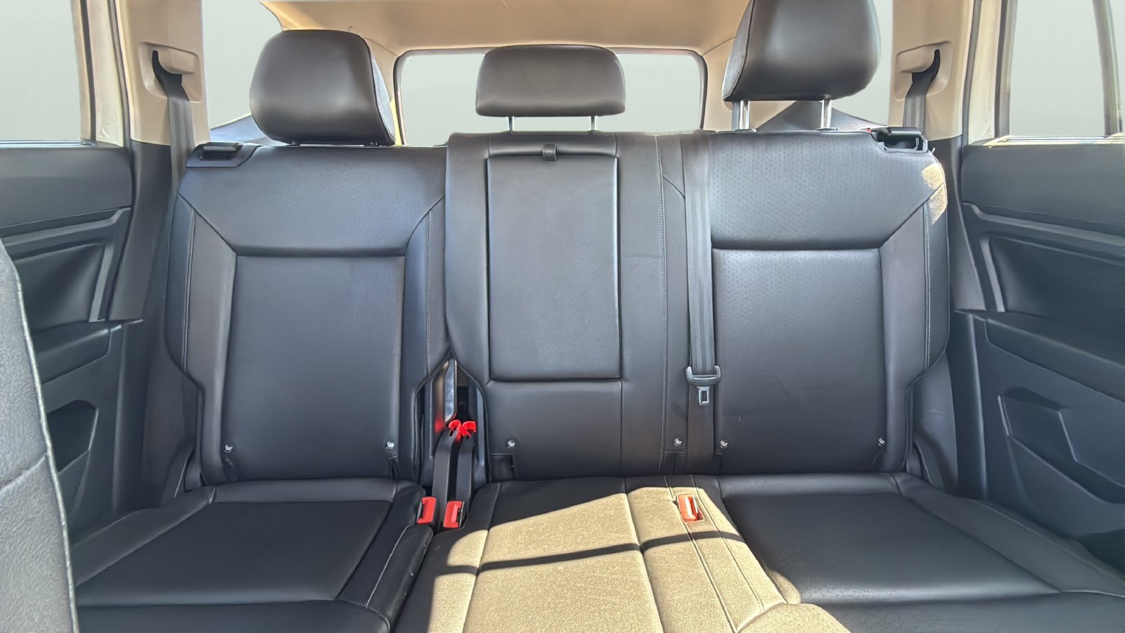 Used 2018 Volkswagen Atlas SE FWD image 22