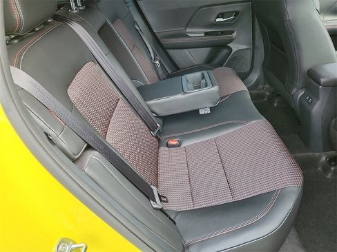 New 2025 Nissan Kicks SR image 15