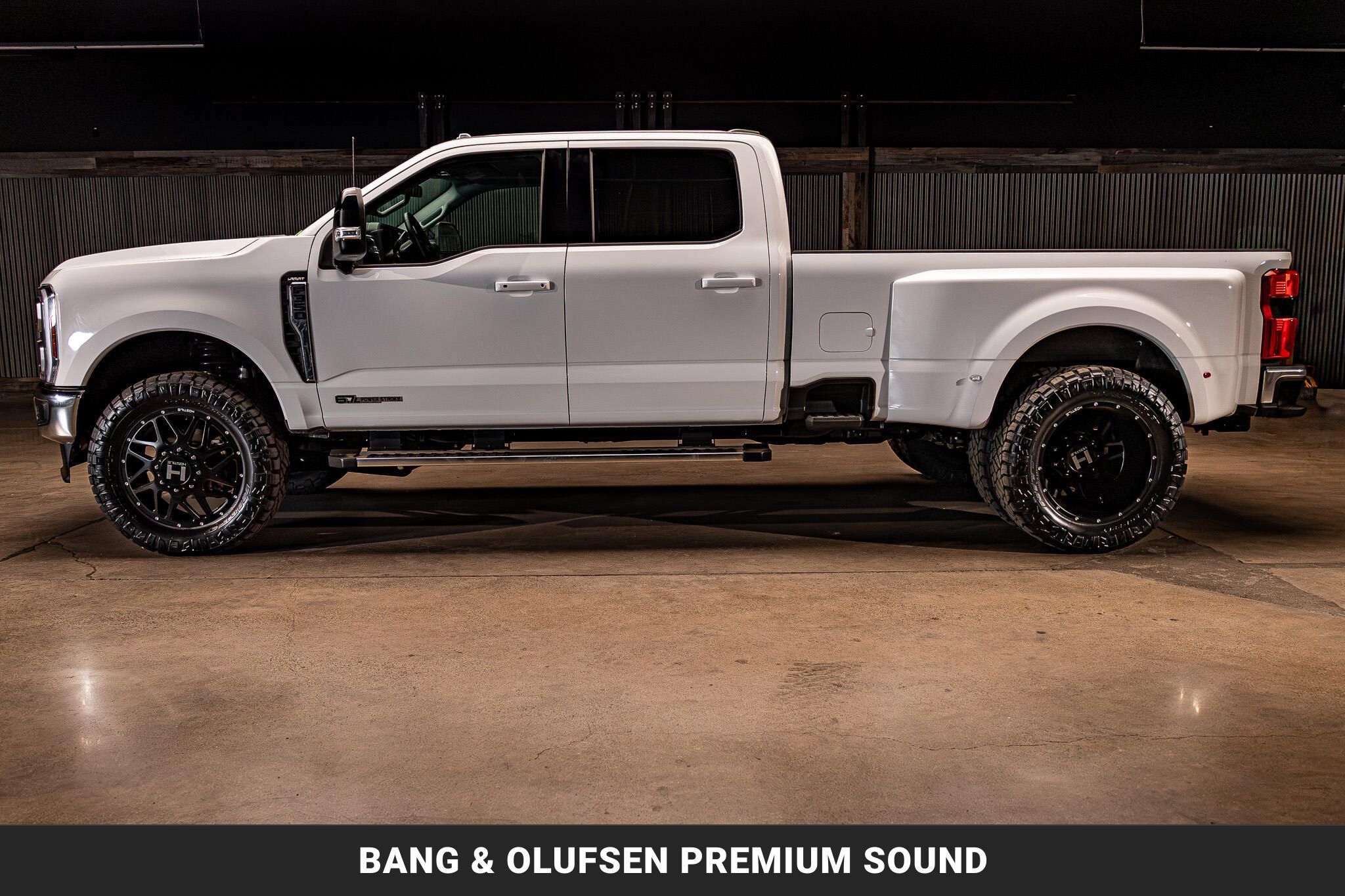 Used 2026 Ford F350 Lariat AWD/4WD image 6
