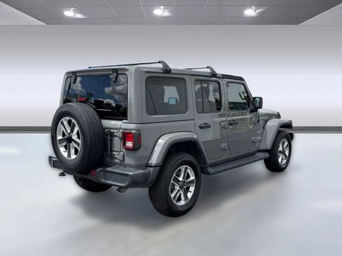 Used 2021 Jeep Wrangler Unlimited Sahara AWD/4WD image 9