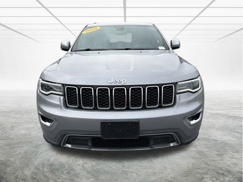 Used 2018 Jeep Grand Cherokee Limited image 10