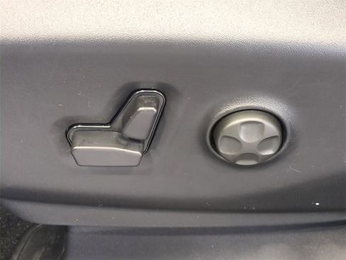 New 2026 Chrysler Pacifica Select image 21