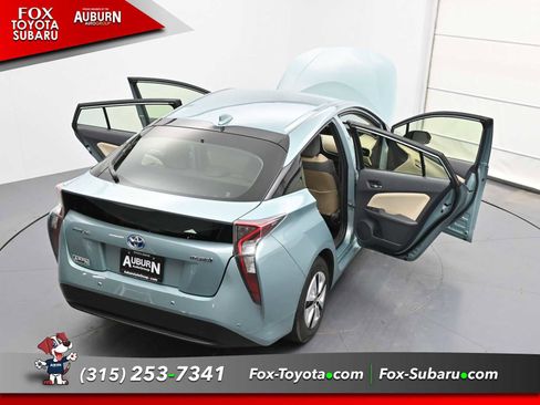 Used 2018 Toyota Prius Two image 31