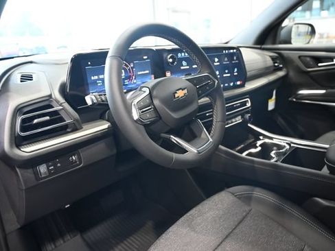 New 2026 Chevrolet Traverse LT w/ LPO, Floor Liner Package FWD image 20