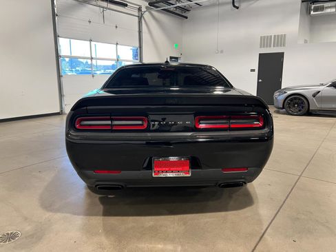 Used 2021 Dodge Challenger SRT Hellcat image 4