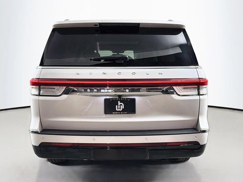 Used 2022 Lincoln Navigator L Reserve AWD/4WD image 6