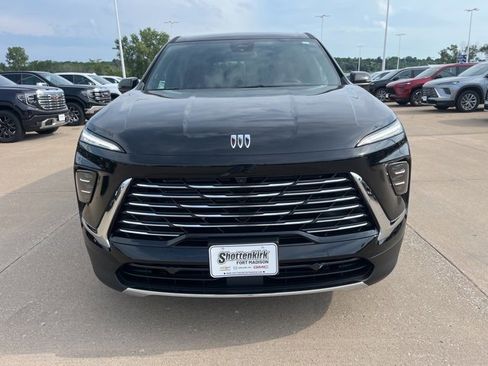 New 2025 Buick Enclave Preferred w/ Power Package image 2