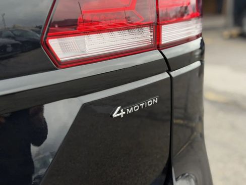 Used 2023 Volkswagen Atlas SEL R-Line image 44