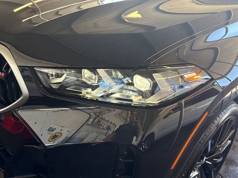 New 2026 BMW X6 M60i w/ Climate Comfort Package image 16