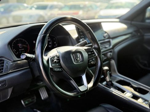 Used 2018 Honda Accord Sport image 15