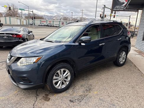 Used 2015 Nissan Rogue SV w/ SV Premium Package image 7