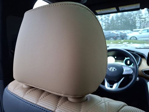 Certified 2023 Hyundai Santa Fe Calligraphy image 13