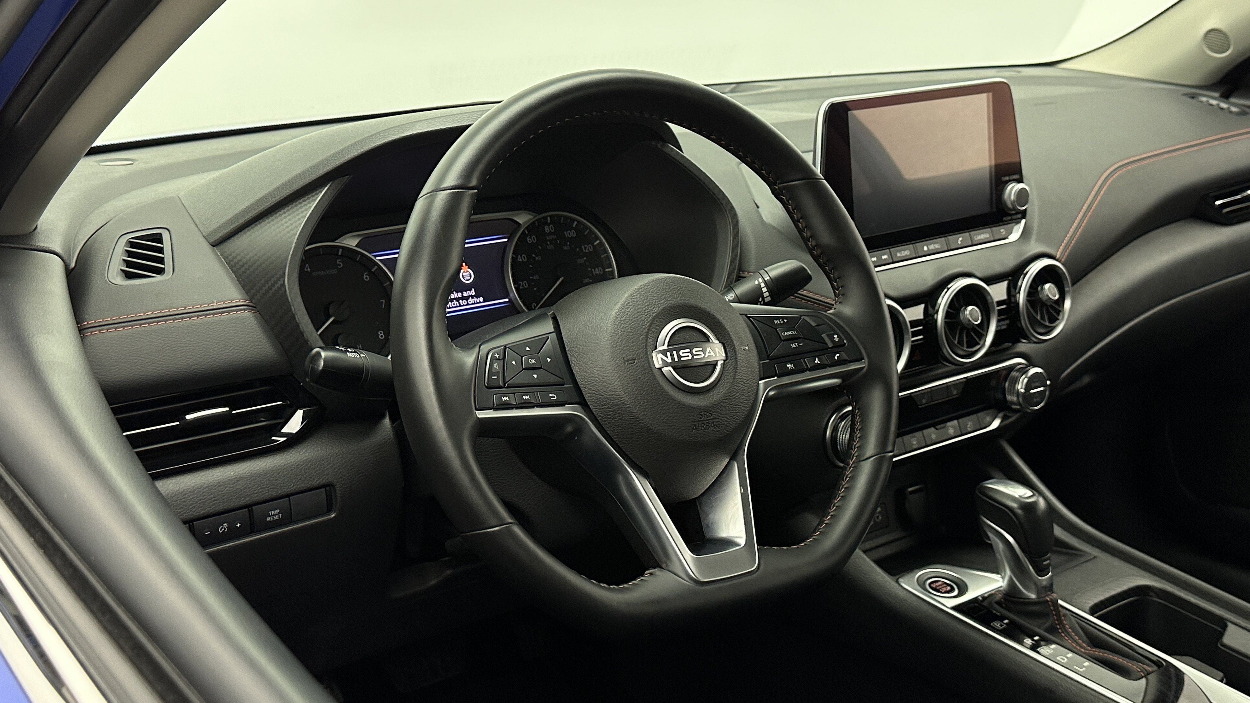Used 2025 Nissan Sentra SR FWD image 8