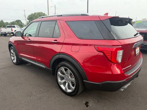 Used 2020 Ford Explorer Platinum w/ Premium Technology Package AWD/4WD image 3