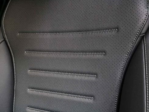 New 2025 Mercedes-Benz GLC 350e 4MATIC image 23