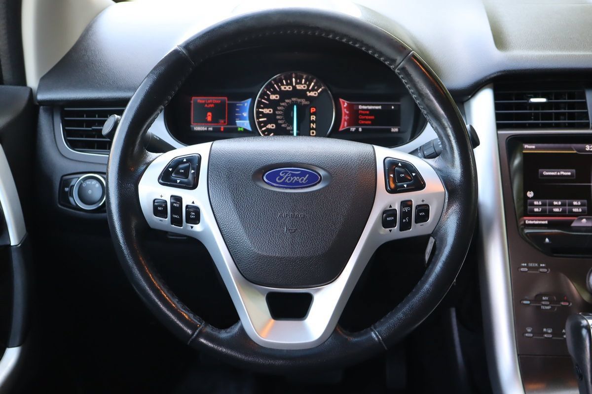Used 2013 Ford Edge SEL FWD image 18