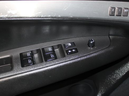 Used 2012 INFINITI G37 Journey w/ Premium Pkg RWD image 9