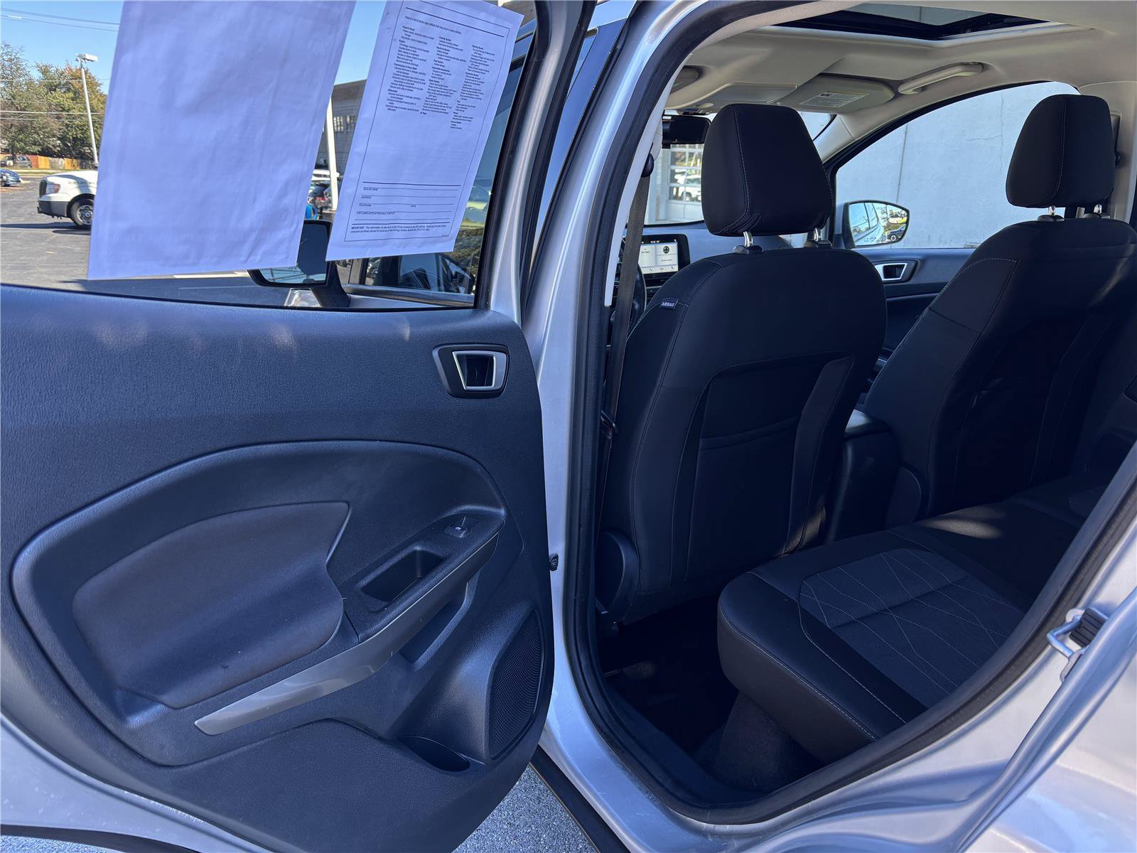 Used 2018 Ford EcoSport SE FWD image 11