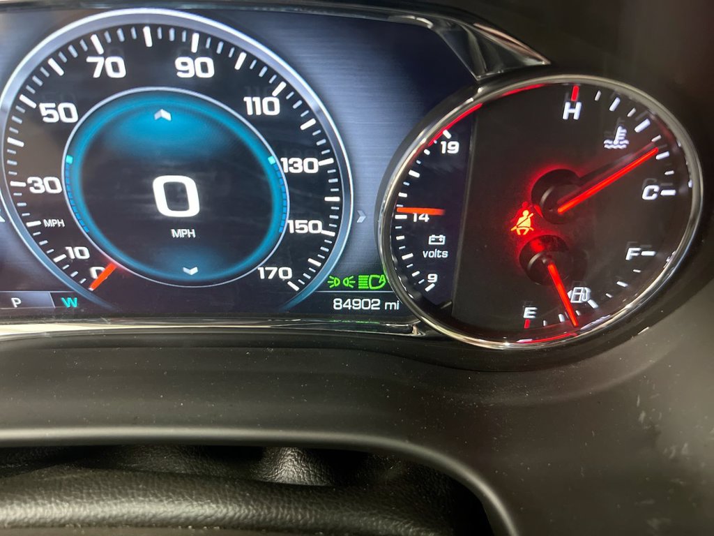 Used 2019 GMC Acadia Denali w/ Technology Package FWD image 13