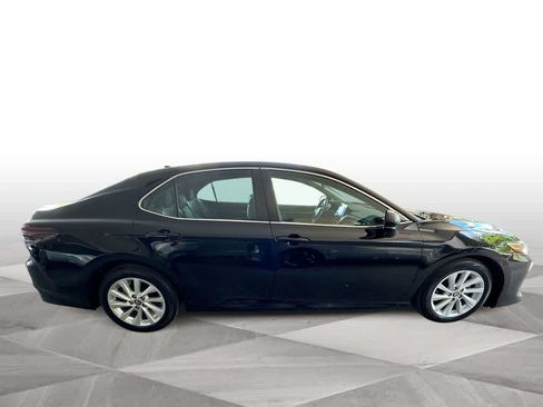 Used 2023 Toyota Camry LE FWD image 9