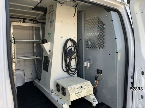 Used 2014 Ford E-350 and Econoline 350 Super Duty RWD image 16