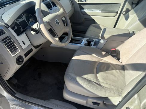 Used 2010 Mercury Mariner Premier image 16