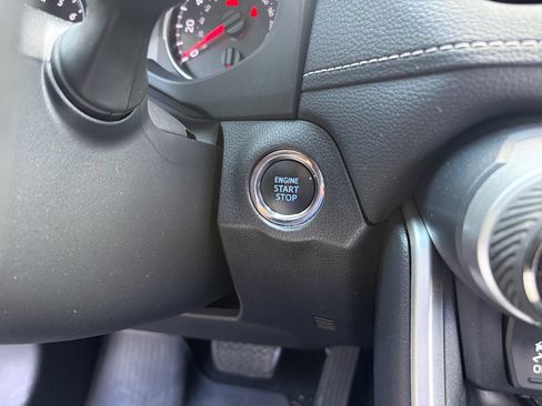 Used 2019 Toyota RAV4 XLE w/ Convenience Package AWD/4WD image 27
