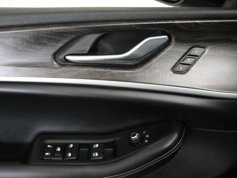 Certified 2026 Jeep Grand Cherokee Limited w/ Limited Altitude Package AWD/4WD image 12