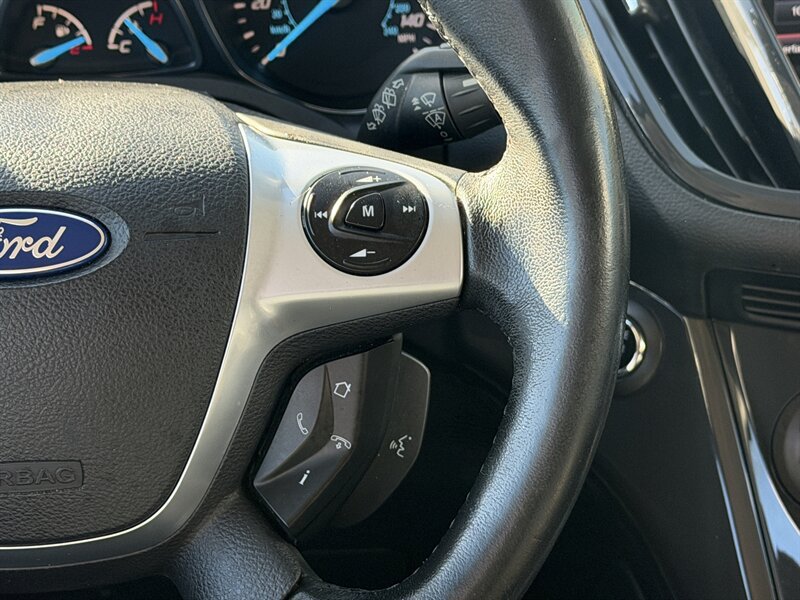Used 2014 Ford Escape Titanium w/ Equipment Group 401A FWD image 16