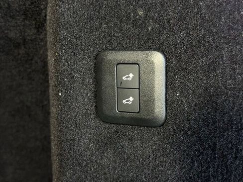 Used 2019 Land Rover Range Rover Sport Supercharged AWD/4WD image 19