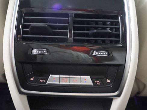 Used 2022 BMW X5 xDrive40i AWD/4WD image 33
