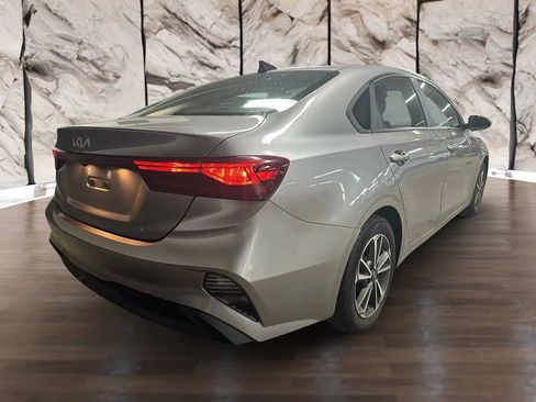 Used 2023 Kia Forte LXS FWD image 5