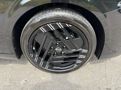 Used 2026 Nissan Sentra SR w/ Floor Mat Package FWD image 9