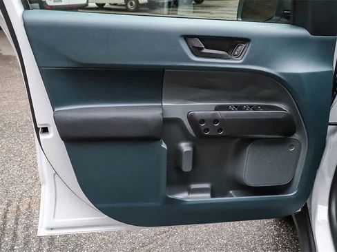 New 2025 Ford Maverick XL image 22