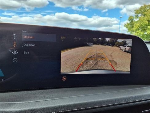 Used 2025 Cadillac XT4 Premium Luxury image 19