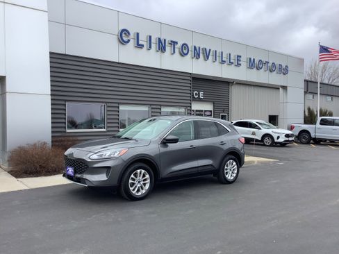 Certified 2022 Ford Escape SE w/ Convenience Package image 1