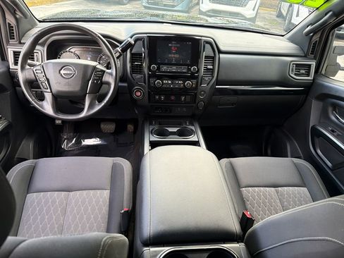 Used 2023 Nissan Titan SV w/ SV Convenience Package RWD image 15