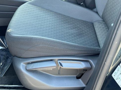 Used 2019 Volkswagen Tiguan S w/ Driver Assistance Package AWD/4WD image 23