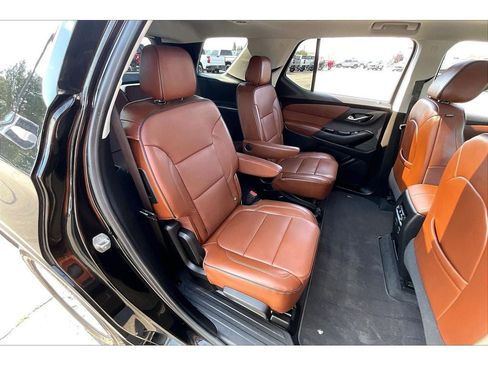 Used 2021 Chevrolet Traverse High Country AWD/4WD image 29