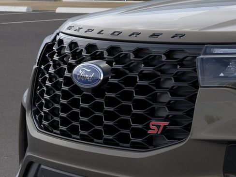 New 2026 Ford Explorer ST w/ Sun And Sound Package AWD/4WD image 10