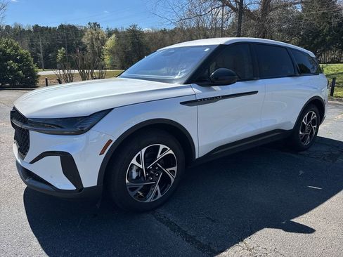 Used 2025 Lincoln Nautilus Premier w/ Jet Appearance Package image 3