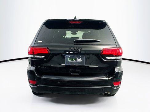 Used 2022 Jeep Grand Cherokee Laredo X AWD/4WD image 7
