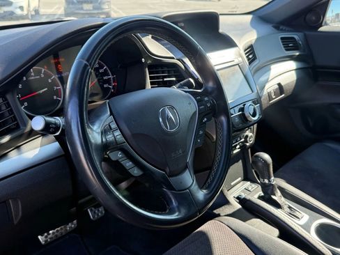 Used 2017 Acura ILX image 9