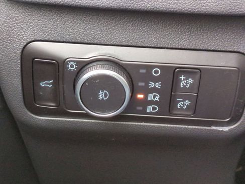 Certified 2023 Ford Escape Platinum w/ Premium Technology Package image 35