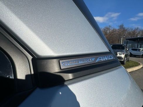 Used 2025 Subaru Forester Premium image 13