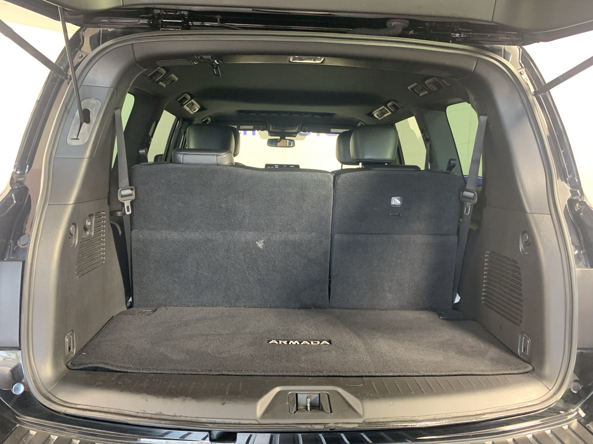 Used 2022 Nissan Armada SL w/ Midnight Edition Package RWD image 33