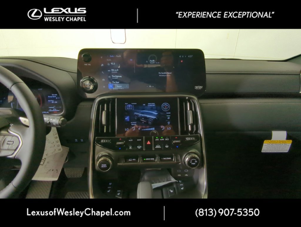 Used 2025 Lexus LX 700h Overtrail AWD/4WD image 21