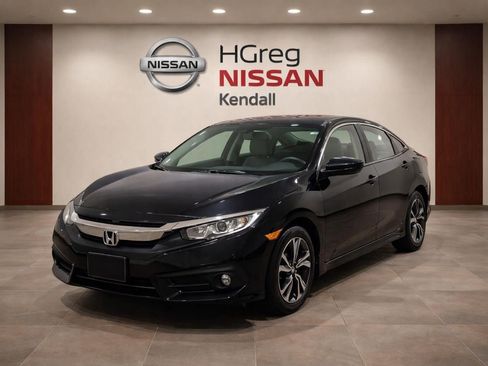 Used 2017 Honda Civic EX-T image 3