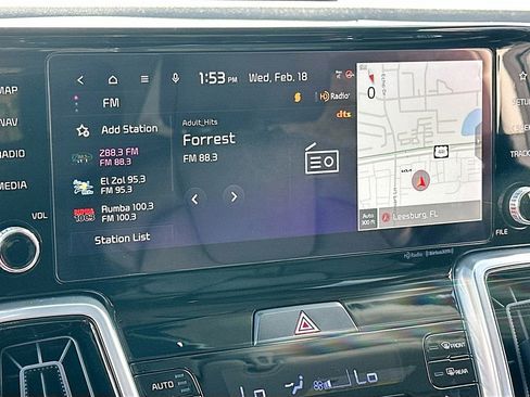 Certified 2023 Kia Sorento SX image 15