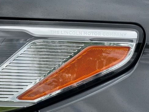 Used 2023 Lincoln Navigator Reserve AWD/4WD image 10